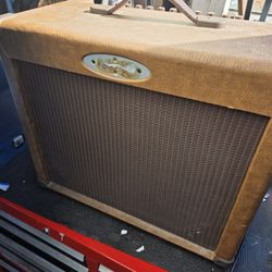 Vintage Sienna 65 By Kustom Portable Guitar Amplifier Amp works great