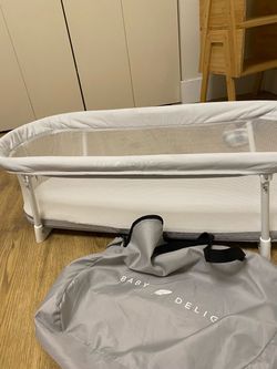 Travel bassinet