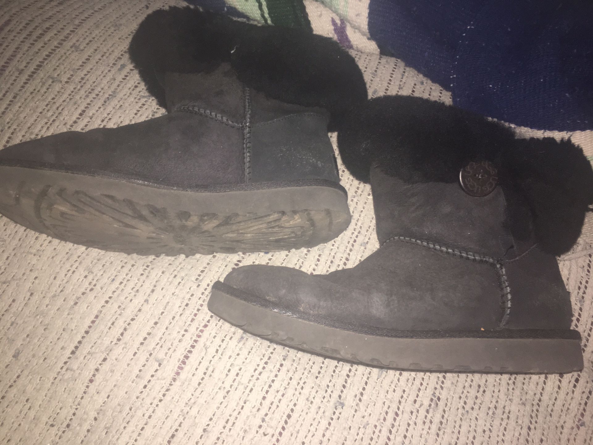 Nice Australian UGGs boots size 7 only $40 firm