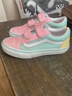 Vans Kız Çocuk Old Skool with glitter size 1 like new  used once 