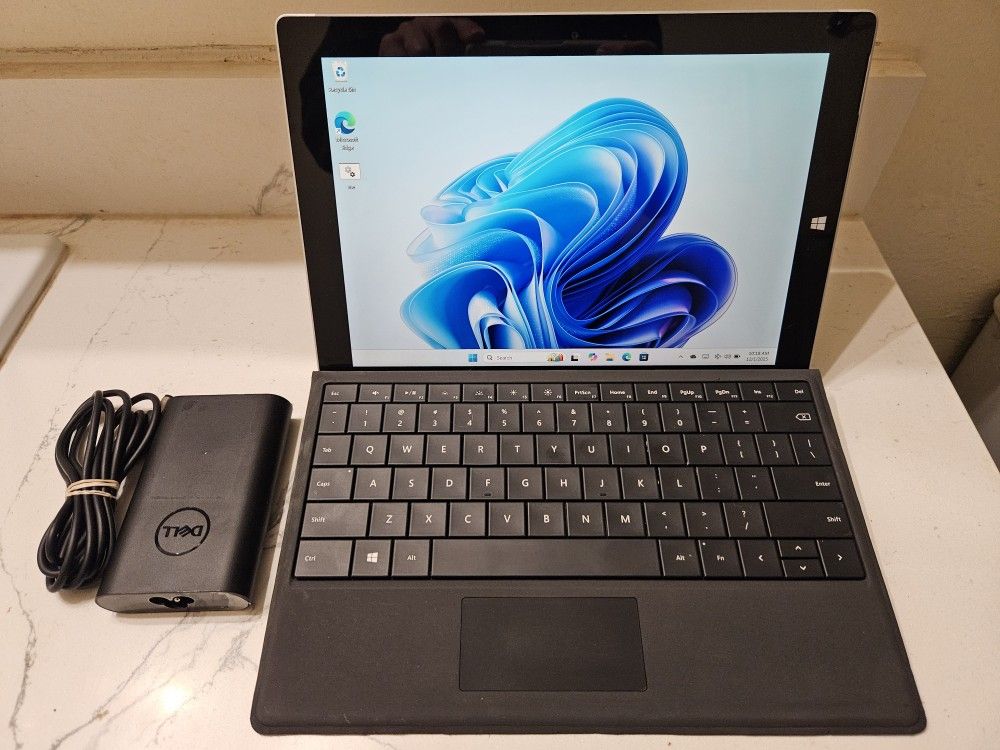 Microsoft Surface 3 10.8" 1080p Touchscreen Laptop/Tablet Hybrid + Windows 11 + Backlight Keyboard 