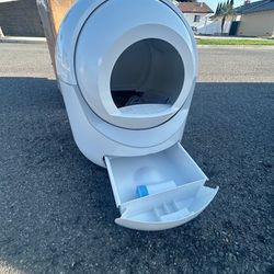 2024  Cat Litter Box Automatic For $180