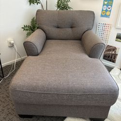 CHASE LOUNGE