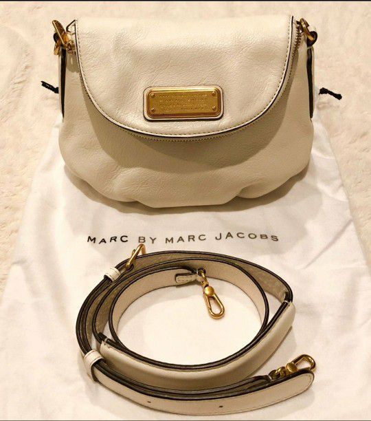 Marc by Marc Jacobs Classic Q Natasha Leather Crossbody Bag Beige Tan or Nude 