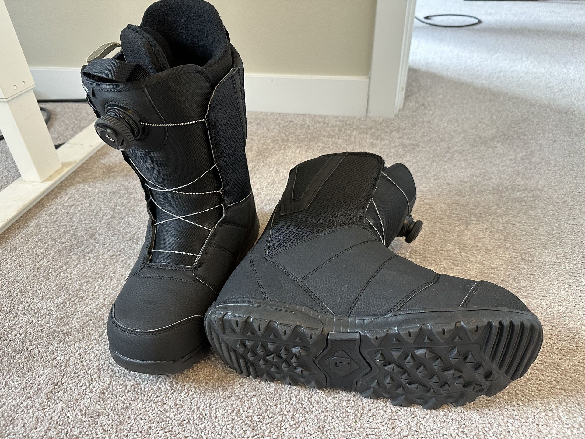 Burton Moto BOA Snowboard Boots - Size 11 for Sale in Renton, WA - OfferUp