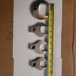 Wrench drive crowfoot