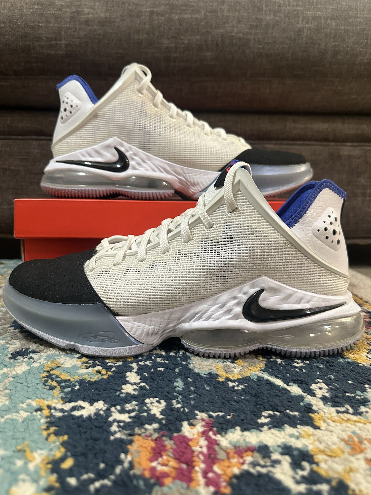 Nike LeBron 19 Low “Black Toe”
