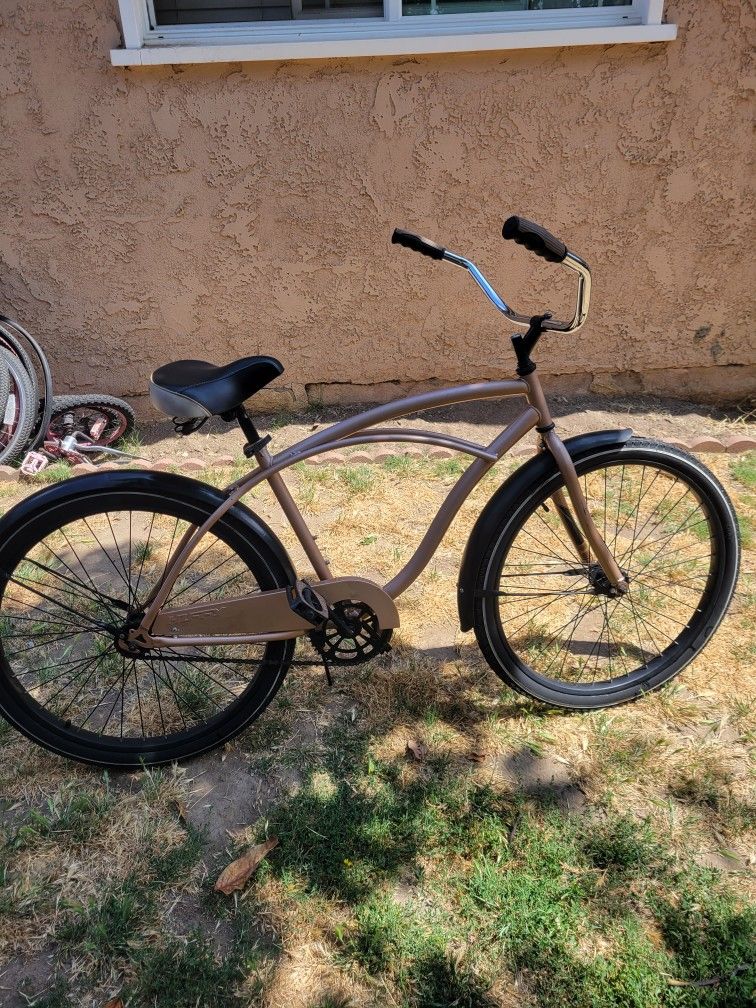 HUFFY BEACH CRUISER ⛱