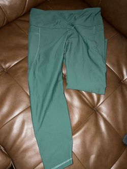 XL woman’s work out bottoms