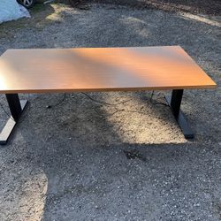 Adjustable Table 