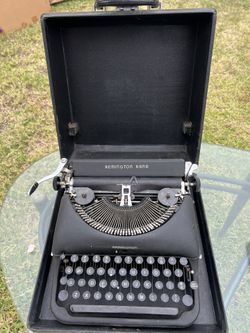 Vintage Remington Rand Typewriter