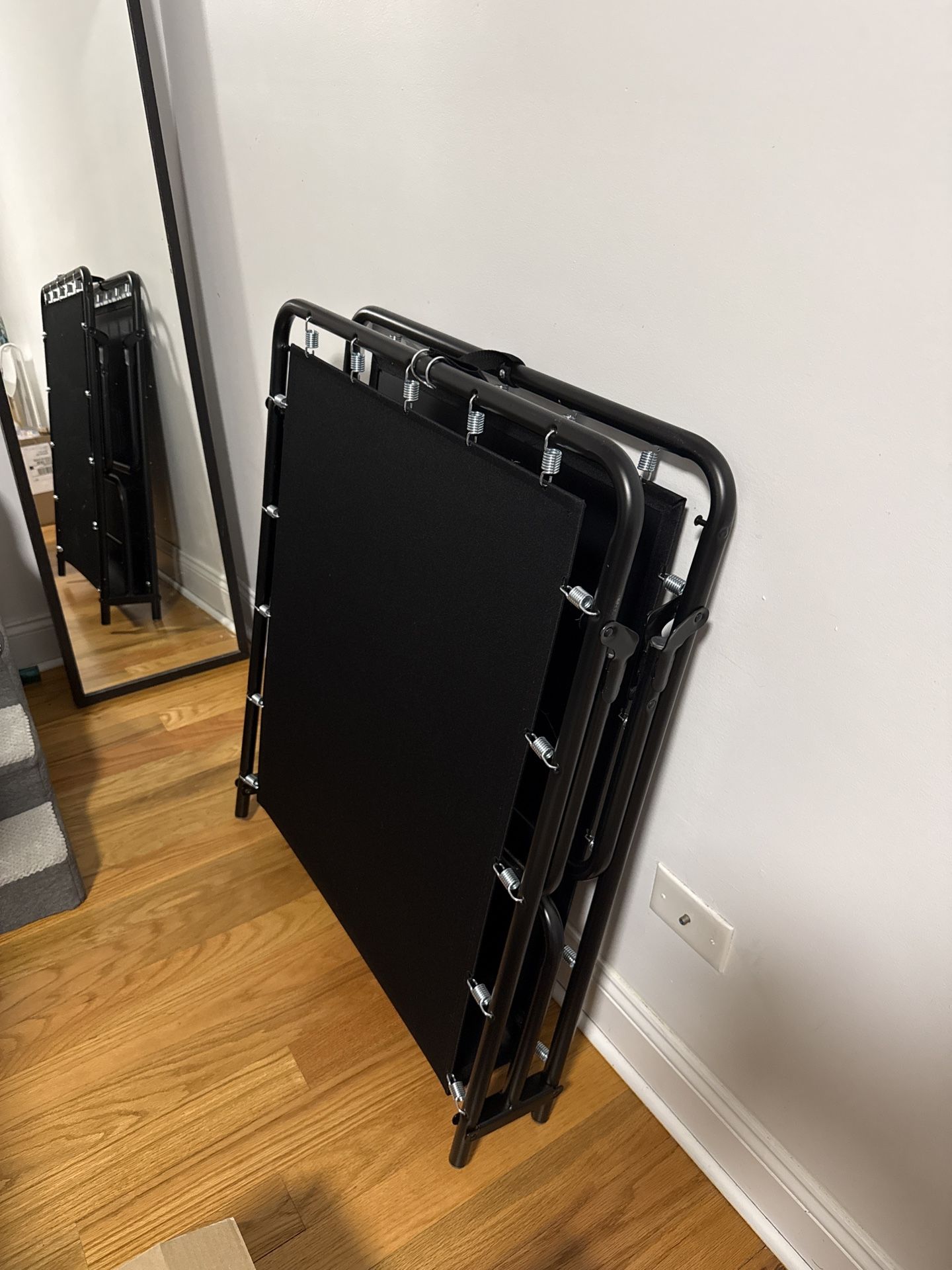 Foldaway Guest Bed Frame / Folding Cot (Frame only)