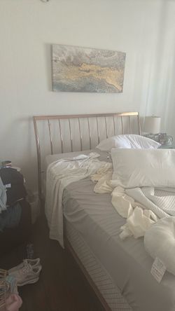 Free bed frame