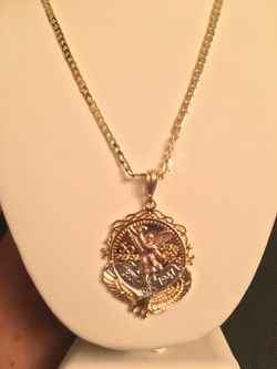 $30 EL SET MONEDA CON CADENA ORO LAMINADO