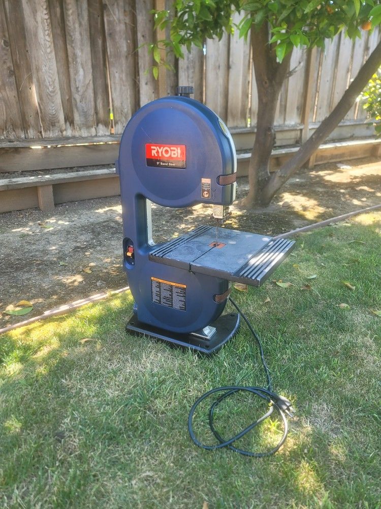 Ryobi 9" Band Saw - Mountable For Table