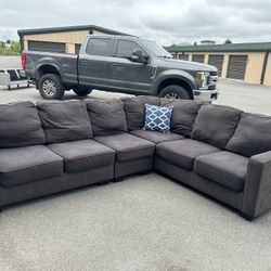 Sectional Couch 