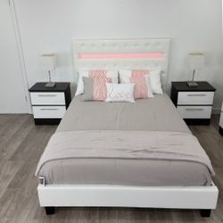 QUEEN SIZE BED AND TWO NIGHTSTANDS  ( MATTRESS NOT INCLUDED) 🆕️ 