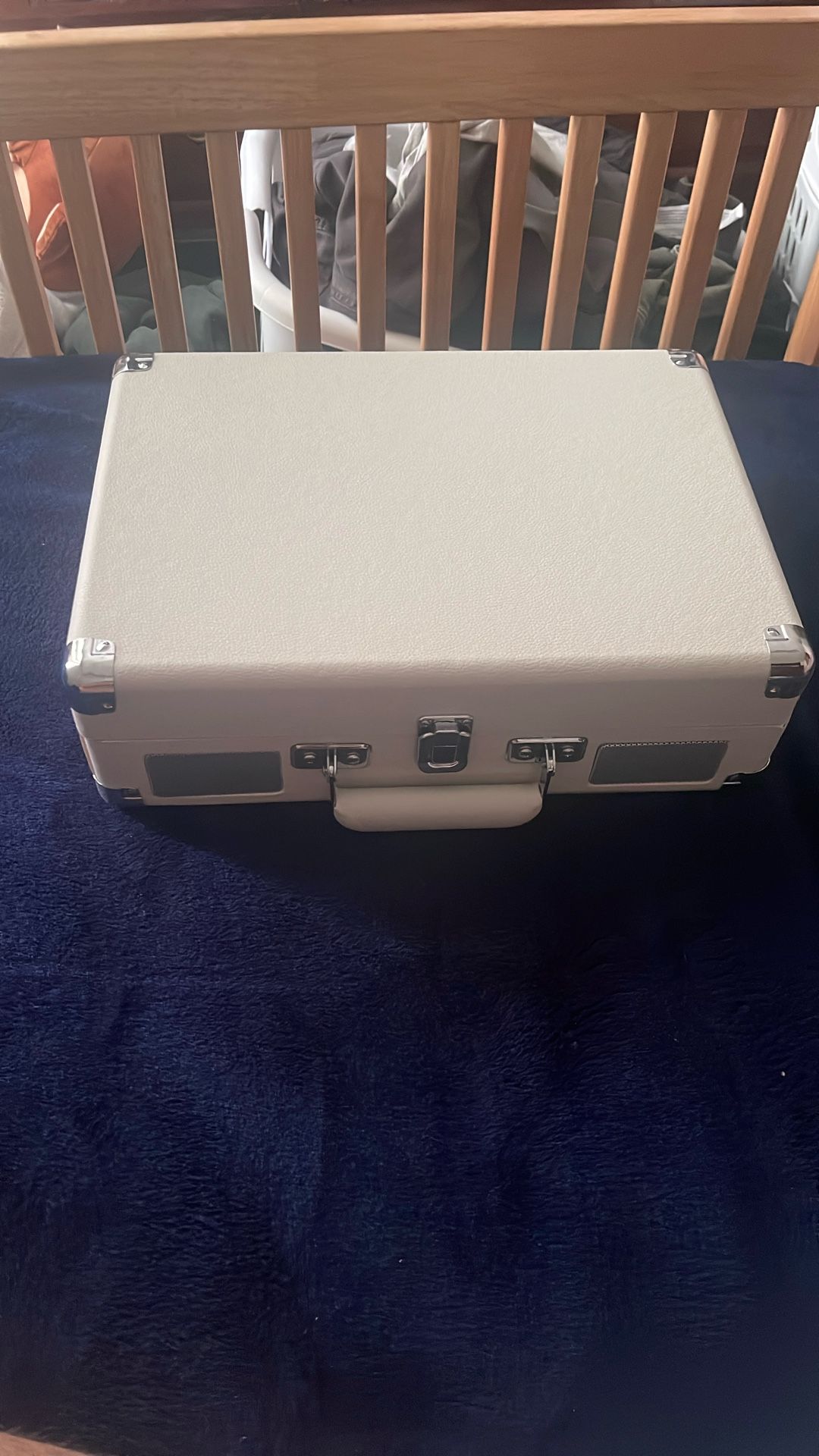 Vinyl Record Player 3-Speed Turntable with Bluetooth,Suitcase Portable Vintage Audio Turntables