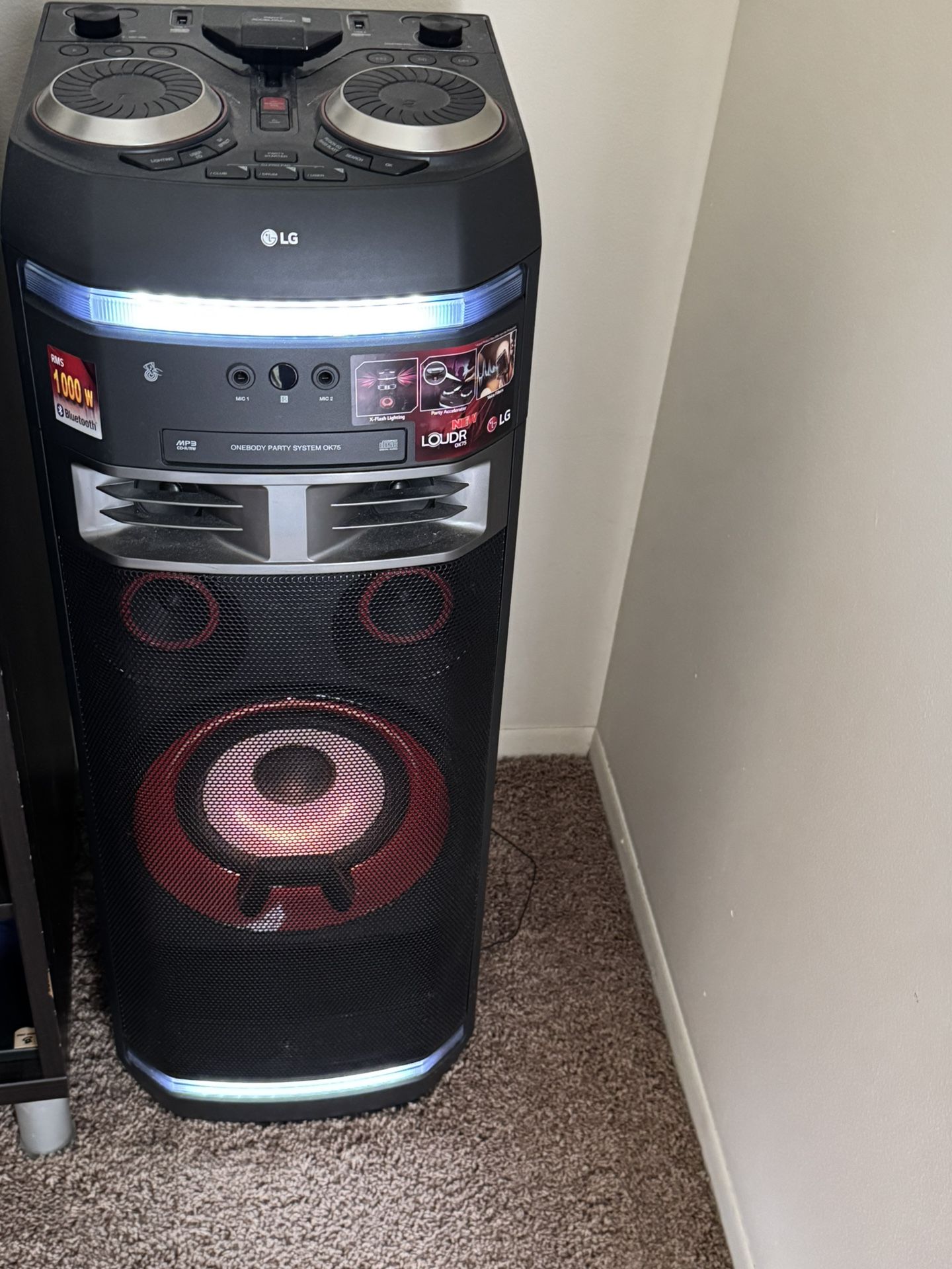 LG XBOOM 1000W Entertainment System w/ Karaoke & DJ Effects
