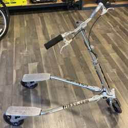Trikke T8 Scooter 