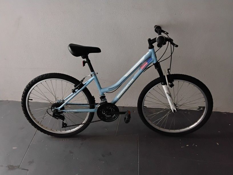 BICYCLE ROADMASTER 18 SPEED BRAND NEW