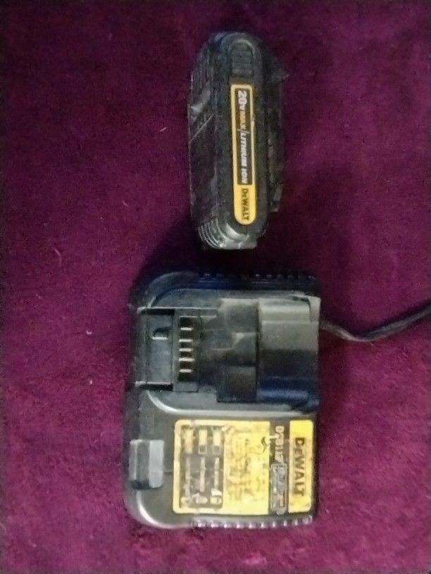 20 V DeWalt Lithium Ion Battery And Charger