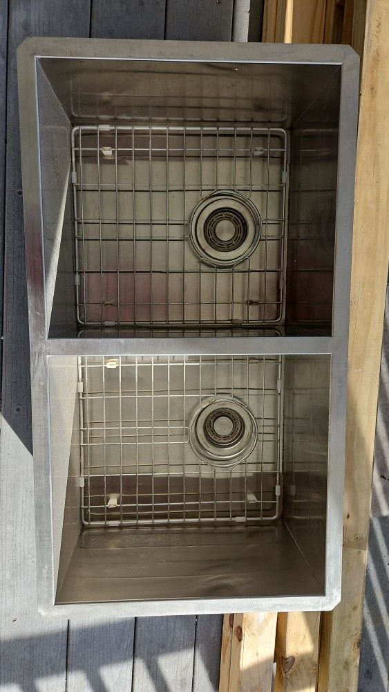 Dakota Double Sink