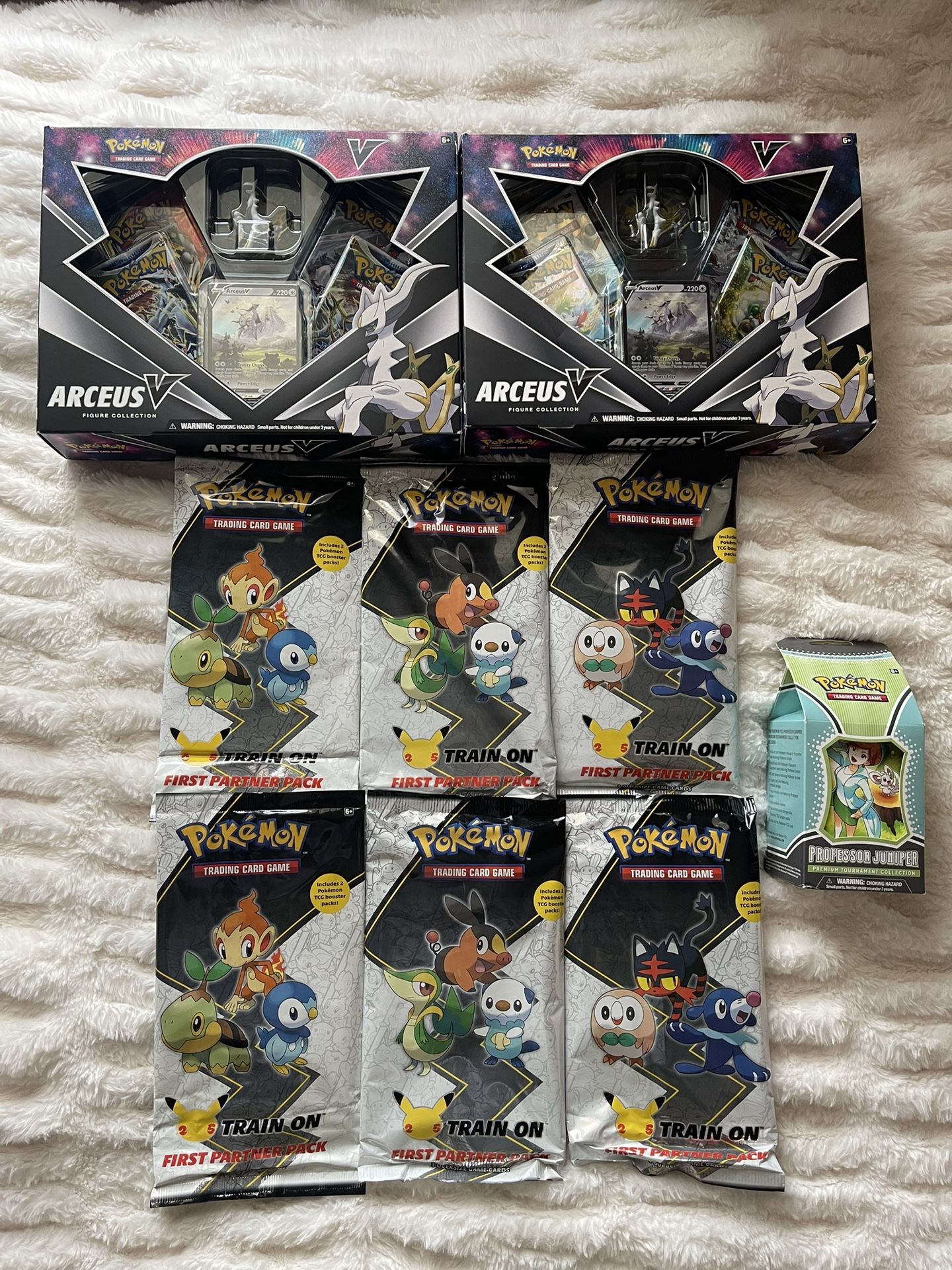 Pokémon Sun & Moon/Sword & Shield Pokemon Center (LOT) NEW