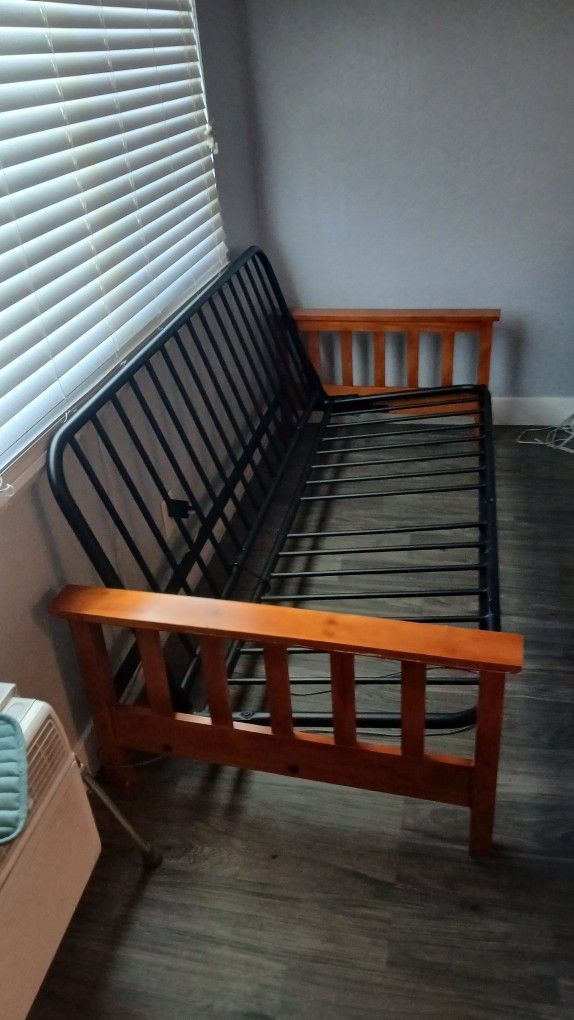 Wood Arm Metal Frame For Futon 