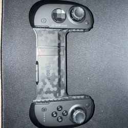 SCUF Nomad 