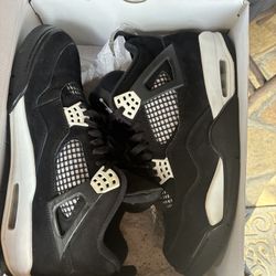 Jordan 4s
