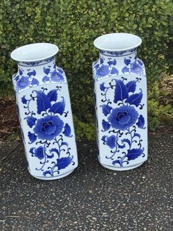 Vintage Bombay Co Blue & White Oriental Style Vase set of 2