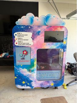 Vending cotton candy machine
