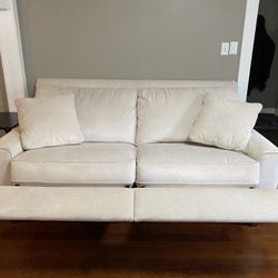 La-z-y Boy Custom Order Edie Duo Couch!! In GREAT Condition. Performance fabric!