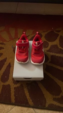 Baby shoes size 6c
