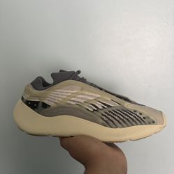 Yeezy 700 Fade Salt (Size 12.5) 