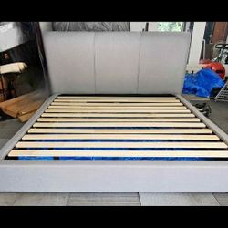 Saatva Upholstery bed King Sturdy