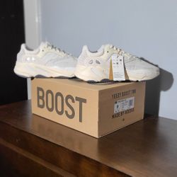 Yeezy Boost 700 'Analog'