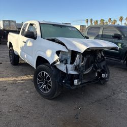 Auto Parts 2017 Toyota Tacoma 