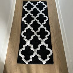 Black And White Trellis Style Bathroom Runner Rug