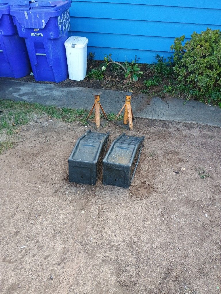 Car Ramps And Jack Stands 