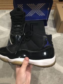 Jordan 11 Space Jam