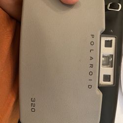 Polaroid 320 Land Camera W/case Complete Kit 