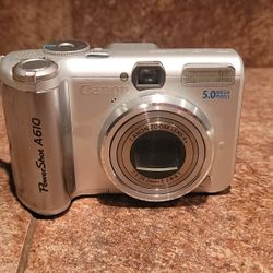 Canon PowerShot A610 - Digital Camera - Compact - 5.0 MP - 4X Optical Zoom