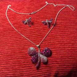 Gorgeous Sterling silver Dragon-fly Necklace