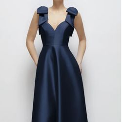 Alfred Sung Bow Detail Gown, US 14