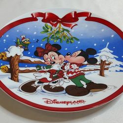 Vintage Disneyland Paris Christmas Plate Mickey and Minnie