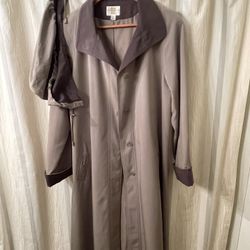 Women’s Raincoat With Hood