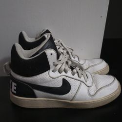 Nike Size 9.5