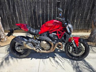 2015 Ducati 821 monster